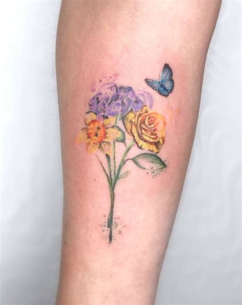 tatuaggi fiori piccoli colorati|98 bellissimi tatuaggi con fiori e significato